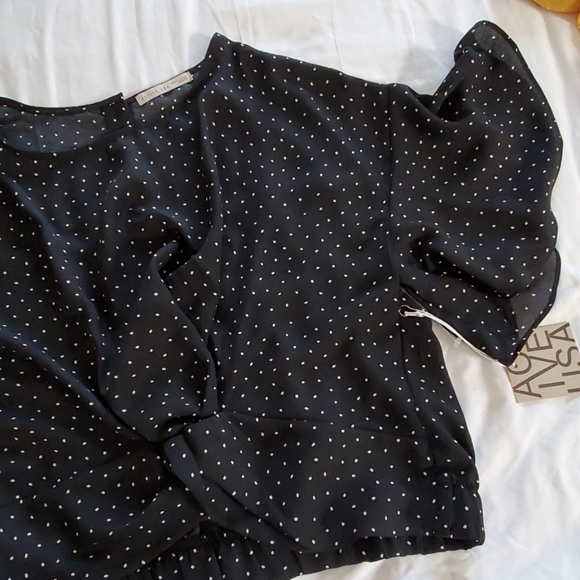 Tops - Picture 7 of 8